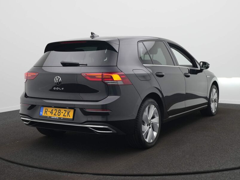 Volkswagen Golf 1.5 TSI Style Navi / Clima / Adaptive Cruise / Achteruitrijcamera / LED / Stuur & Stoelverwarming