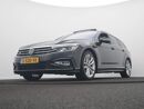 Volkswagen Passat Variant Variant 1.5 TSI R-Line Business + Navi / Clima / Adaptive Cruise / Panoramadak / Leer / Harman Kardon / Trekhaak / 360 Graden Camera / Ambiance Verlichting