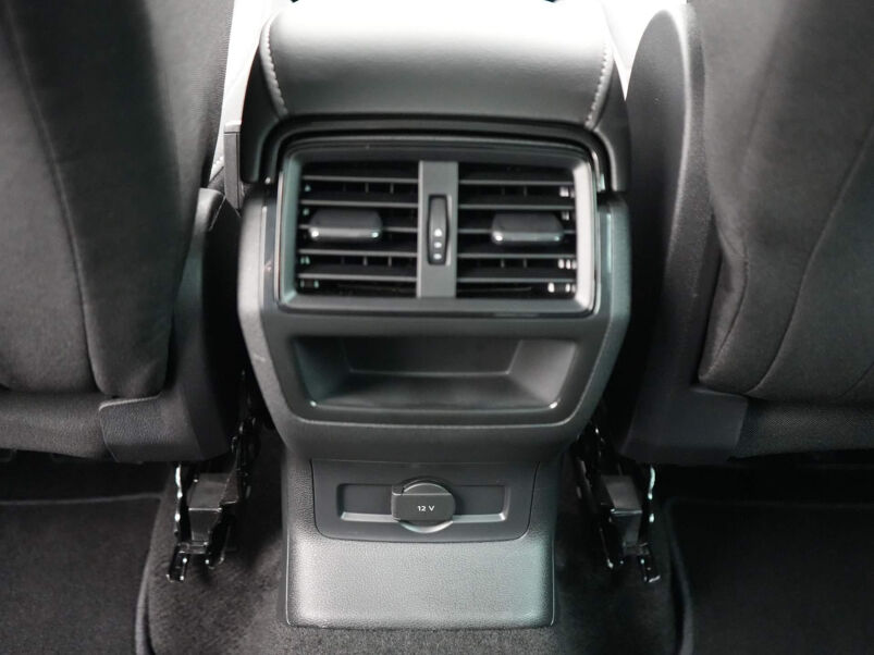 Škoda Karoq 1.5 TSI ACT Business Edition / Virtual Cockpit / Trekhaak / Navigatie