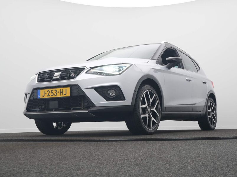 SEAT Arona 1.5 TSI EVO FR Business Intense / ACC / Navigatie / Sensoren