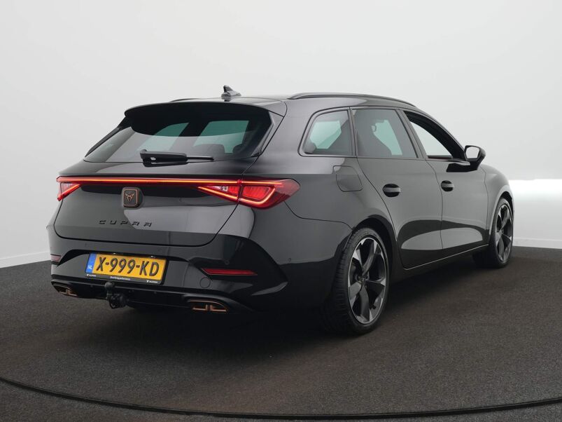 CUPRA Leon Sportstourer 1.4 e-Hybrid Business / Elek. Trekhaak / Adap. Cruise / Camera / Sfeerverlichting