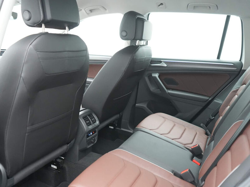 Volkswagen Tiguan 1.4 eHybrid Elegance / 360 Camera / Leer / Elek. Stoelen / BLIS