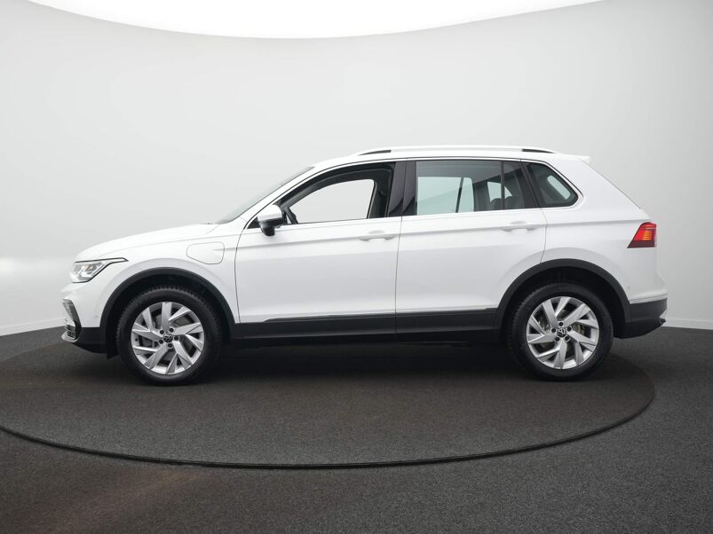 Volkswagen Tiguan 1.4 eHybrid Elegance / 360 Camera / Leer / Elek. Stoelen / BLIS