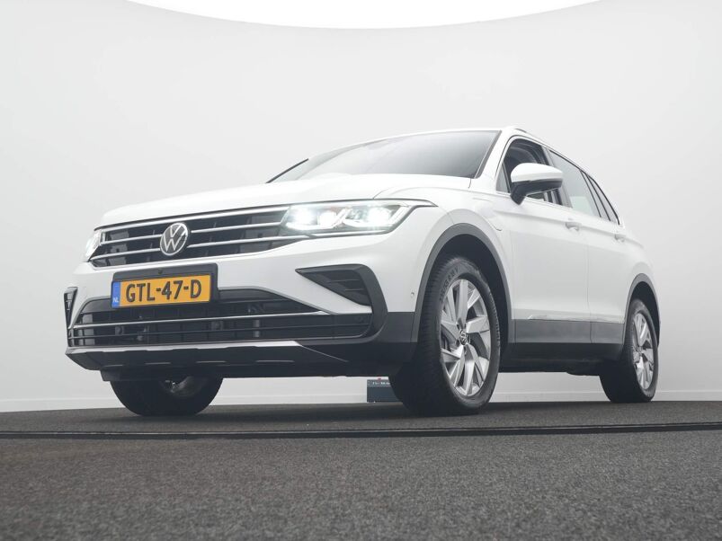 Volkswagen Tiguan 1.4 eHybrid Elegance / 360 Camera / Leer / Elek. Stoelen / BLIS