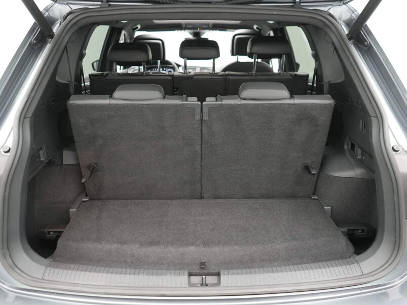 Volkswagen Tiguan Allspace 1.5 TSI Highline Business R 7p. DSG / Elek. Trekhaak / Virtual Cockpit / Elek. Stoelen / Panodak / Leer