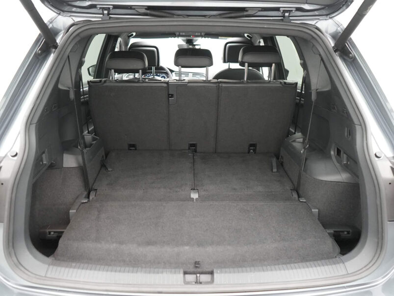 Volkswagen Tiguan Allspace 1.5 TSI Highline Business R 7p. DSG / Elek. Trekhaak / Virtual Cockpit / Elek. Stoelen / Panodak / Leer