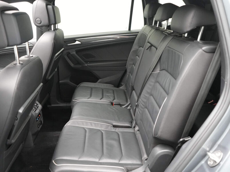 Volkswagen Tiguan Allspace 1.5 TSI Highline Business R 7p. DSG / Elek. Trekhaak / Virtual Cockpit / Elek. Stoelen / Panodak / Leer