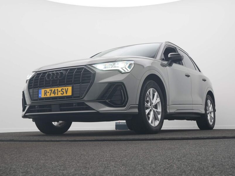 Audi Q3 35 TFSI S edition S-Line | Navi | Clima | Adaptive Cruise | Leer | LED | Ambiance Verlichting | Achteruitrijcamera