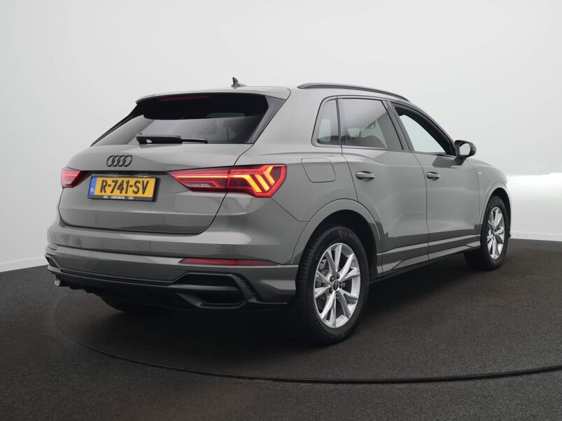 Audi Q3 35 TFSI S edition S-Line | Navi | Clima | Adaptive Cruise | Leer | LED | Ambiance Verlichting | Achteruitrijcamera