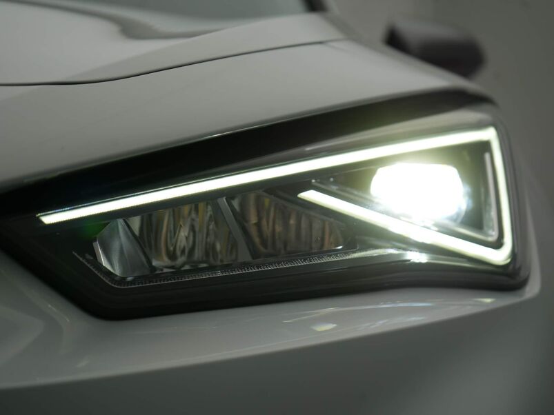 CUPRA Formentor 1.4 e-Hybrid 204pk Business LED + | 360 camera | Sfeerverlichting