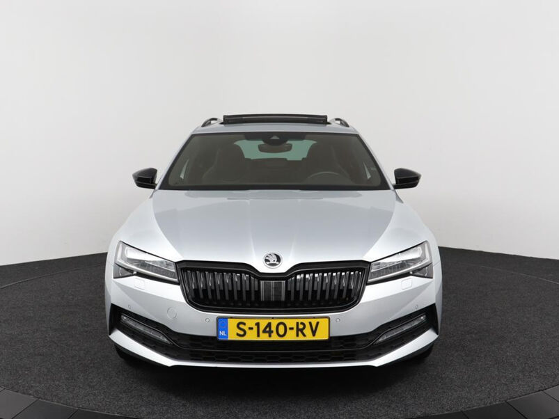 Škoda Superb Combi Combi 1.5 TSI 150Pk Automaat Sportline Business Panodak + Elec. klep + ACC + Zwart optiek + Elec. trekhaak