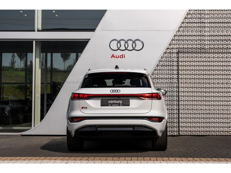 Audi Q6 e-tron First Edition Plus e-tron 55 285kW/388pk 100Kwh Ha tchback Elektr. aandrijving quattro