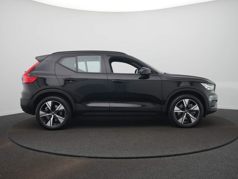 Volvo XC40 Recharge P8 AWD R-Design / Elek. Trekhaak / Camera / Cruise / Elek. Klep