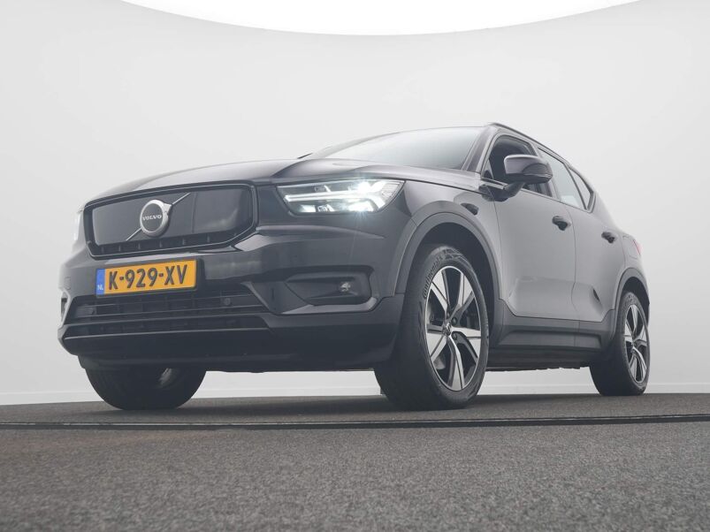 Volvo XC40 Recharge P8 AWD R-Design / Elek. Trekhaak / Camera / Cruise / Elek. Klep