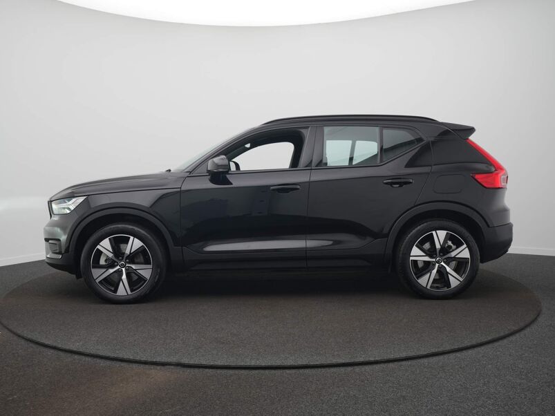 Volvo XC40 Recharge P8 AWD R-Design / Elek. Trekhaak / Camera / Cruise / Elek. Klep