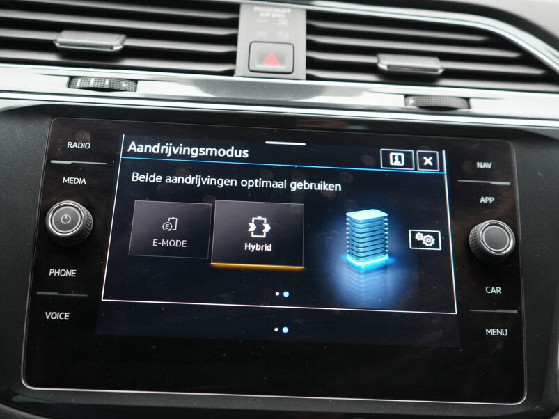 Volkswagen Tiguan 1.4 TSI eHybrid Life Business+ DSG | Camera | Elek. Klep | HUD | Sfeerverlichting