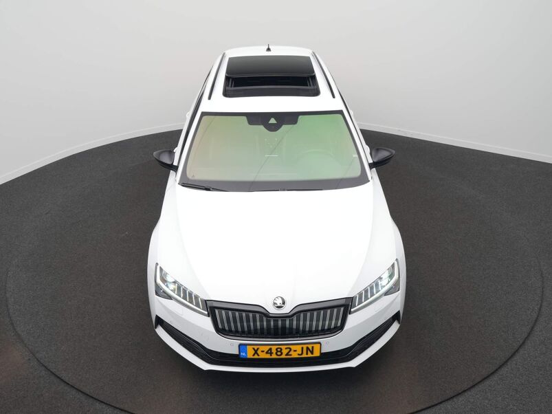 Škoda Superb Combi Combi 1.4 TSI iV Sportline Business DSG / Elek. Trekhaak / Panodak / Elek. Stoel