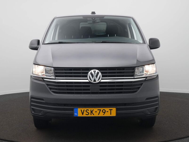 VW-Bedrijfswagens Transporter 2.0 TDI L2H1 28 Economy Business Metallic / Navigatie / Betimmering