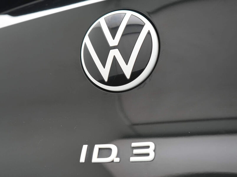 Volkswagen ID.3 First Plus 58 kWh / Adaptive Cruise Control / Navigatie / Stoelverwarming