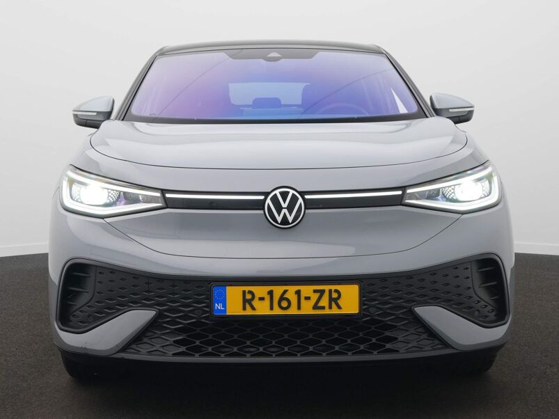 Volkswagen ID.5 Pro 77 kWh / Warmtepomp / Adaptive Cruise Control / Camera / Stoelverwarming