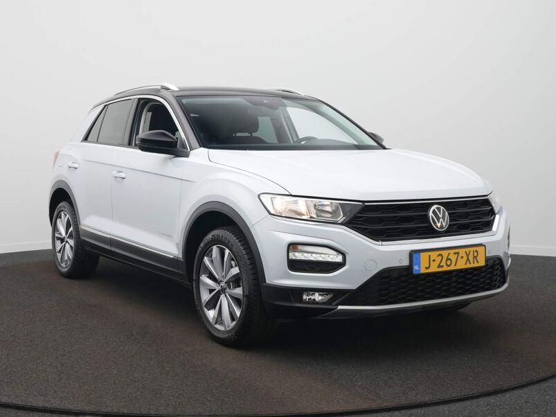 Volkswagen T-Roc 1.0 TSI Style Adaptive cruise / Navi / DAB / Achteruitrijcamera