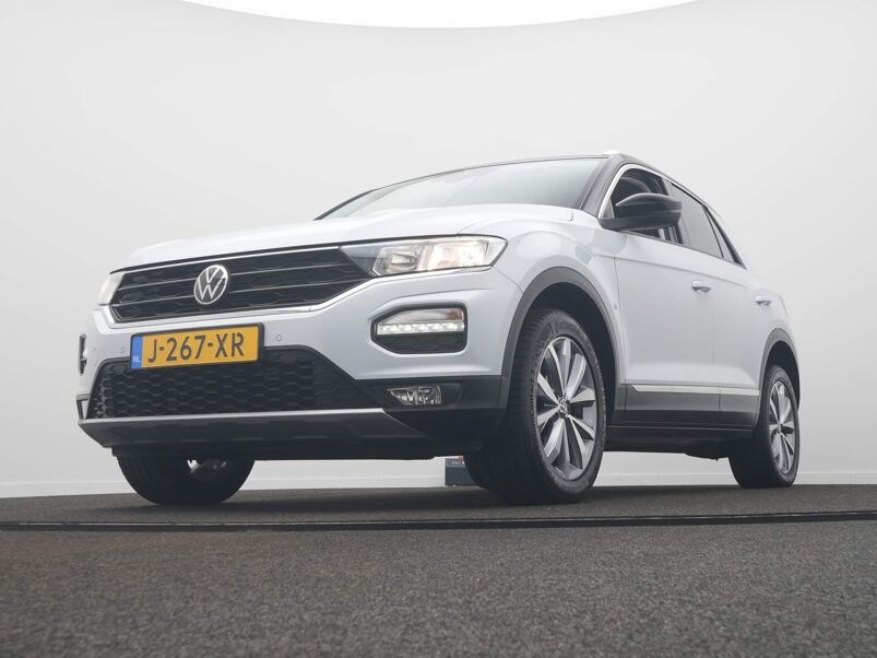 Volkswagen T-Roc 1.0 TSI Style Adaptive cruise / Navi / DAB / Achteruitrijcamera