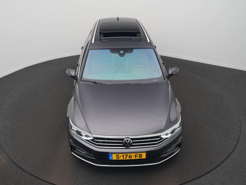 Volkswagen Passat Variant Variant 1.5 TSI R-Line Business + DSG / R-Line / Panoramadak / Leer / Adaptive cruise / Harman-Kardon