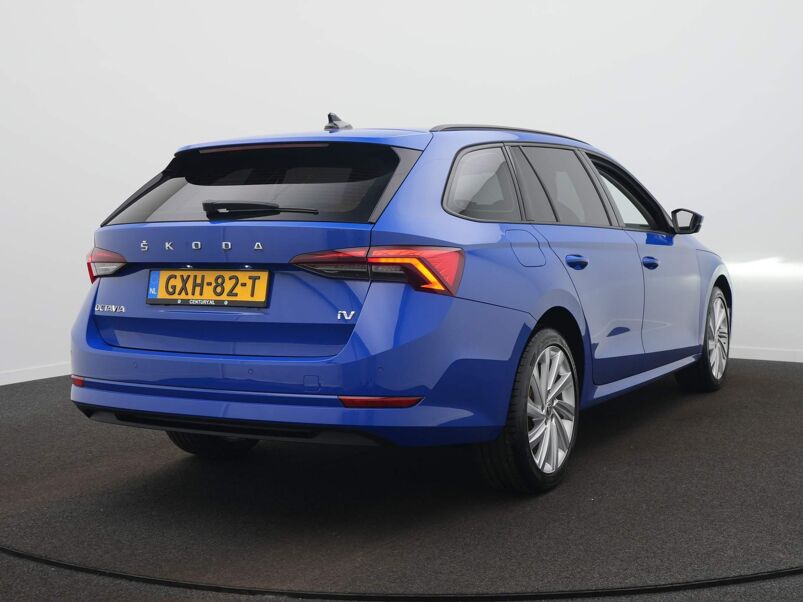 Škoda Octavia Combi Combi 1.4 TSI iV PHEV Business Edition / Cruise / Climate / Carplay / Sensoren