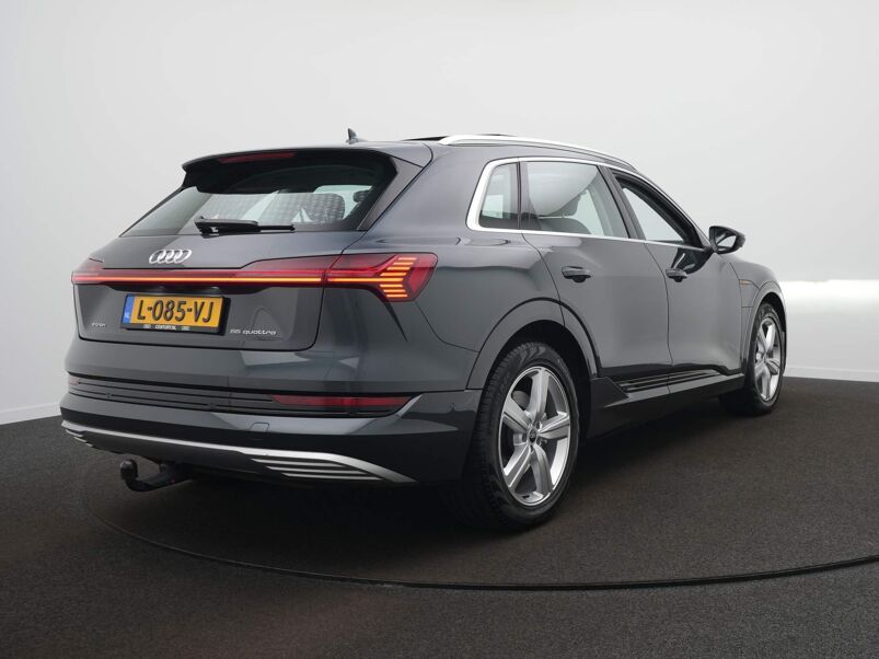 Audi e-tron 55 quattro Advanced edition Plus 95 kWh Leer / Panoramadak / Head-Up