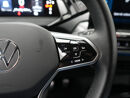 Volkswagen ID.5 Pro 77 kWh Navi / Clima / Adaptive Cruise / Stoel & Stuur Verwaming / App-Connect / Ambiance Verlichting