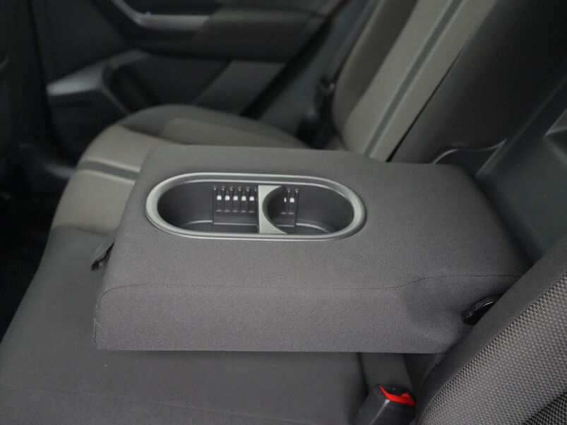 Volkswagen T-Roc 1.0 TSI Style Winterpakket - 17 Inch - Navigatie - Clima