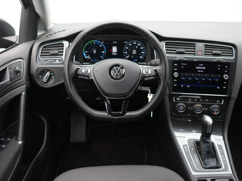 Volkswagen e-Golf E-DITION Adaptive cruise / Virtual cockpit / Navi / Achteruitrijcamera