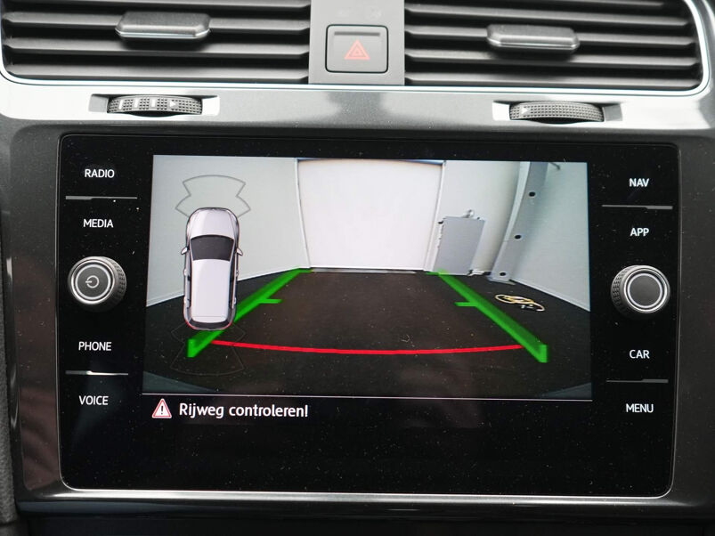 Volkswagen e-Golf E-DITION Adaptive cruise / Virtual cockpit / Navi / Achteruitrijcamera