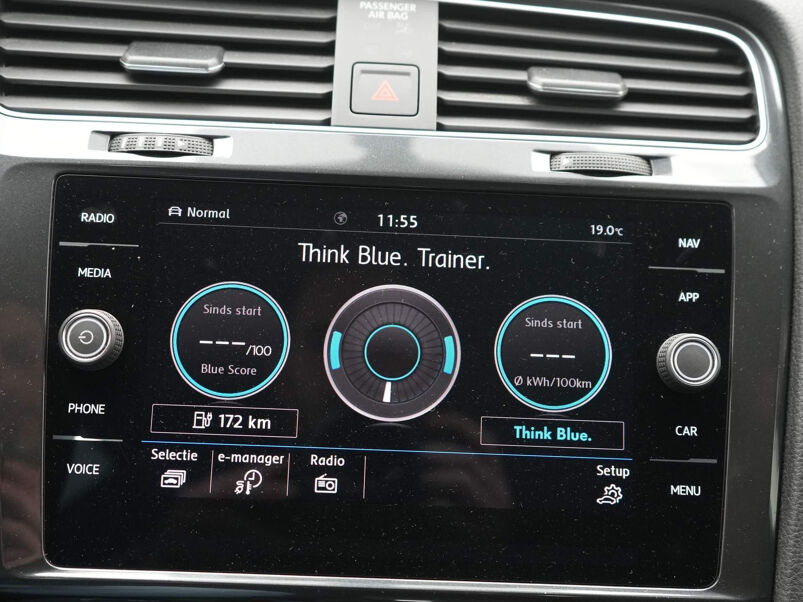 Volkswagen e-Golf E-DITION Adaptive cruise / Virtual cockpit / Navi / Achteruitrijcamera