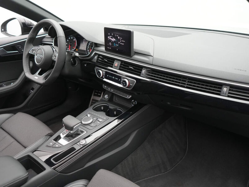 Audi A5 Sportback Sportback 40 TFSI Sport S-line | Panoramadak | Elek. Trekhaak | Elek. Klep | Black-Optiek