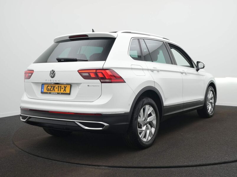 Volkswagen Tiguan 1.4 TSI eHybrid Elegance / Panoramadak / Adap. Cruise / Stoelverwarming / Camera