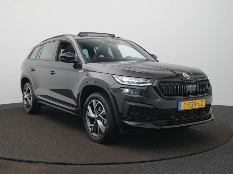 Škoda Kodiaq 1.5 TSI Sportline Business 7p. DSG / Panodak / Elek. Trekhaak / Adap. Cruise / Elek. Stoel