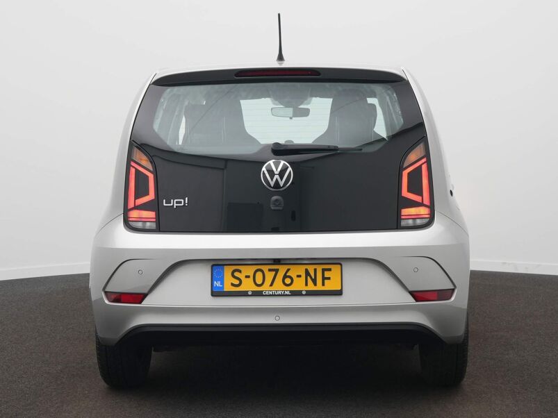 Volkswagen Up! 1.0 Clima / Camera / Metallic