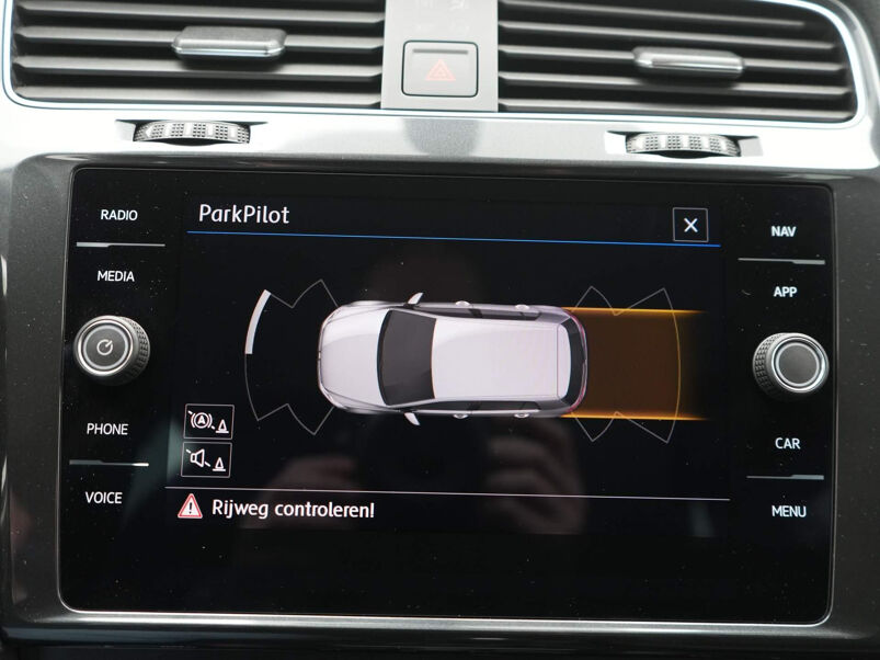 Volkswagen e-Golf E-DITION Navigatie / LMV / Metallic