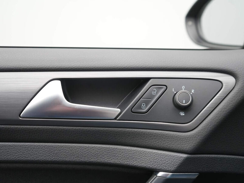 Volkswagen e-Golf E-DITION Navigatie / LMV / Metallic