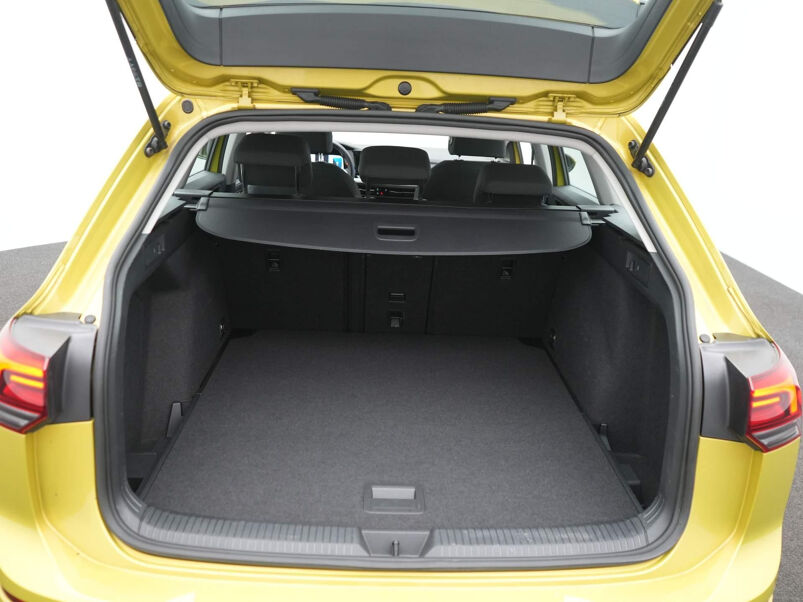 Volkswagen Golf Variant 1.5 TSI Life Business Navigatie / Electr stoelen / Metallic