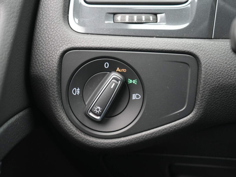 Volkswagen e-Golf E-DITION / Navi / Clima / Camera / Adapt. Cruise