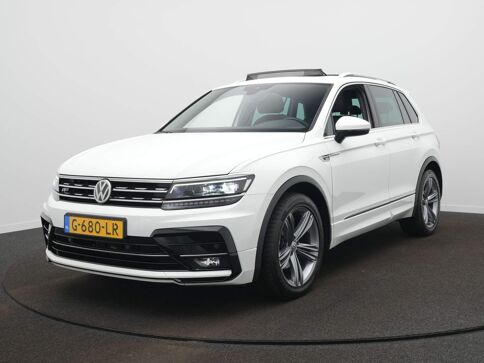 Volkswagen Tiguan 1.5 TSI R-Line Business Trekhaak - Panoramadak - Navigatie - R-Line