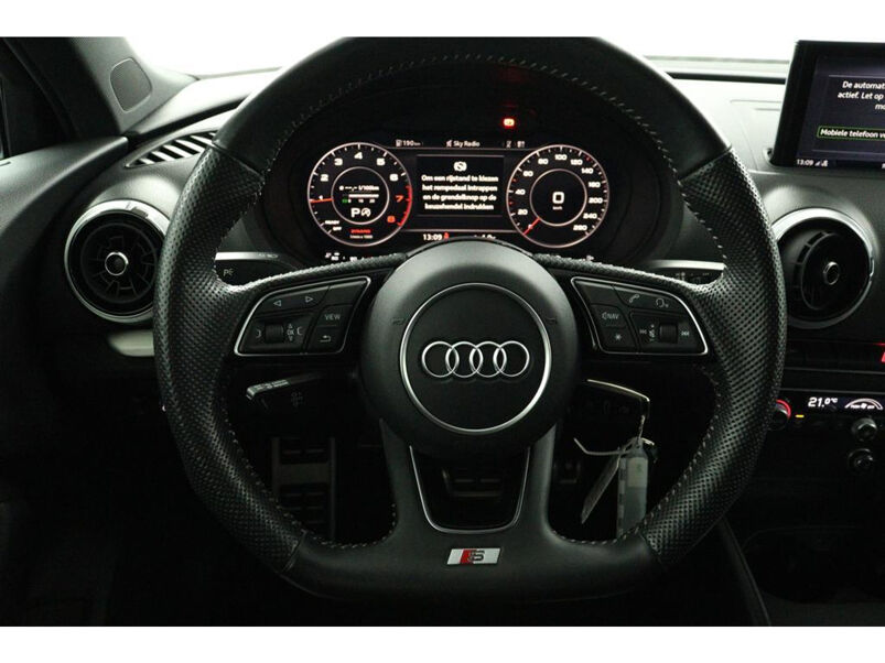 Audi A3 Sportback Sportback 35 TFSI CoD Advance Sport | S Line | LED | zwart optiek