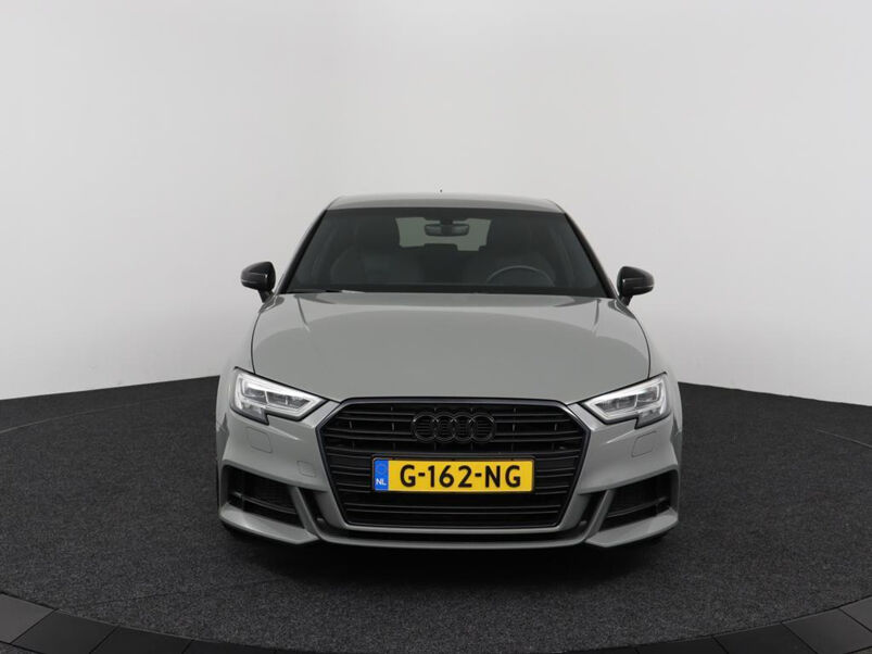 Audi A3 Sportback Sportback 35 TFSI CoD Advance Sport | S Line | LED | zwart optiek