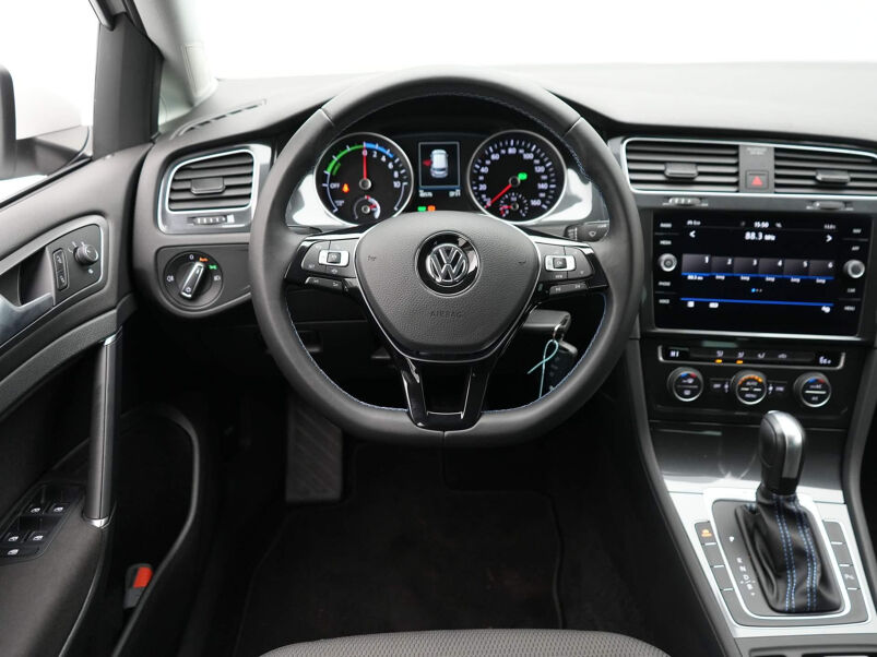 Volkswagen e-Golf E-DITION / Adap. Cruise / LED / Sensoren