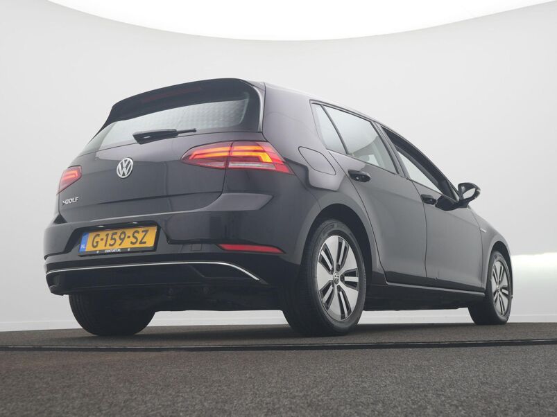 Volkswagen e-Golf E-DITION / Climate / Sensoren / LED / Navi