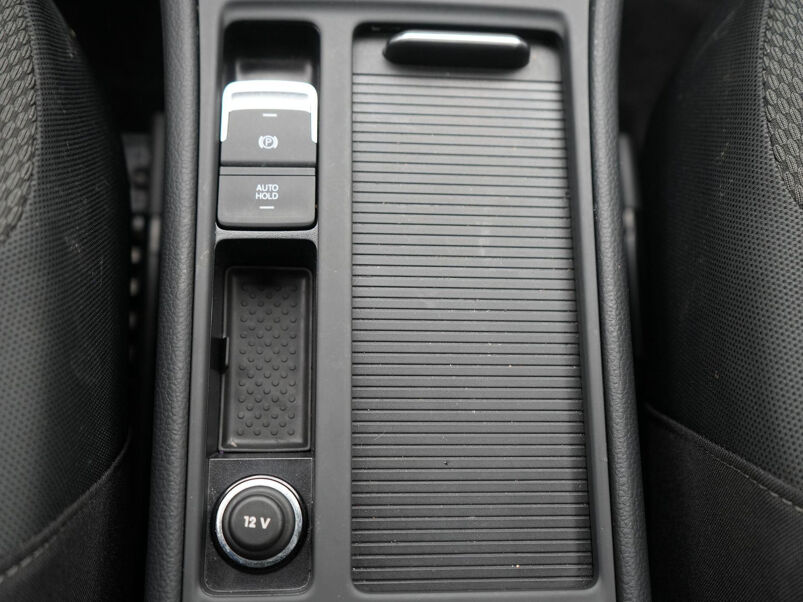 Volkswagen e-Golf E-DITION / Climate / Sensoren / LED / Navi