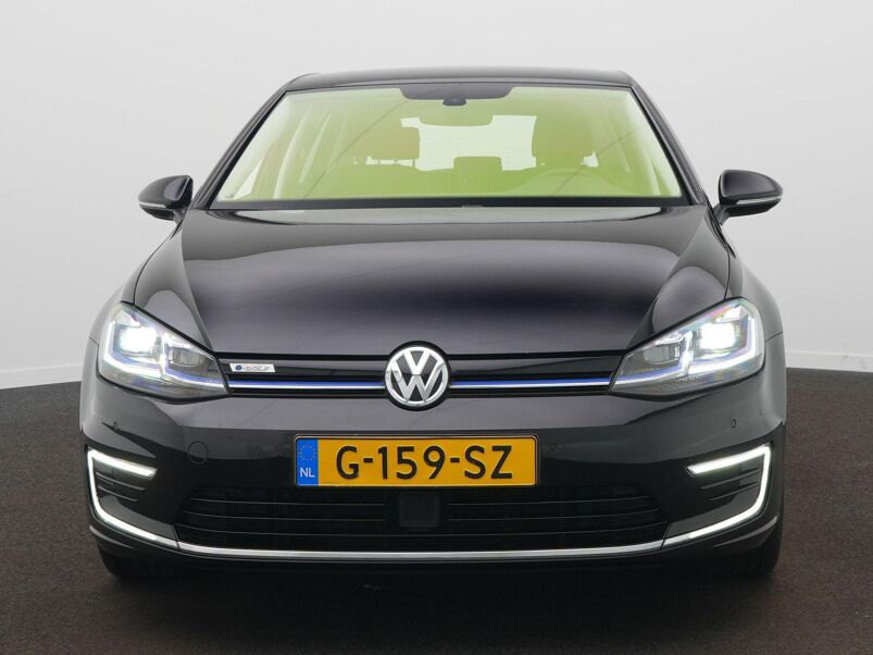 Volkswagen e-Golf E-DITION / Climate / Sensoren / LED / Navi