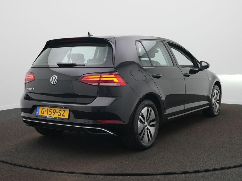 Volkswagen e-Golf E-DITION / Climate / Sensoren / LED / Navi